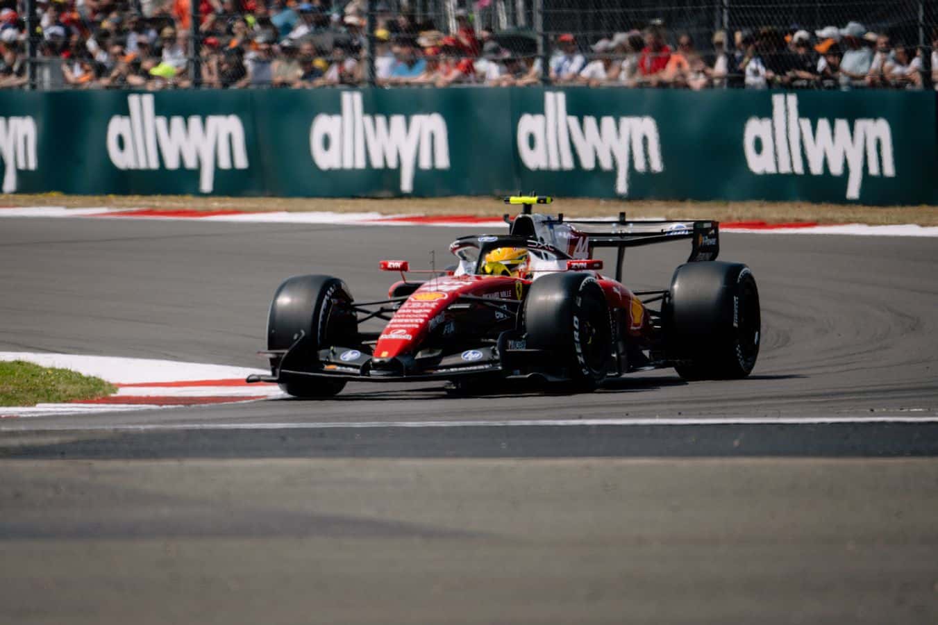 Lewis Hamilton a Silverstone per il GP di Gran Bretagna 2026 (© Ferrari Media Centre)