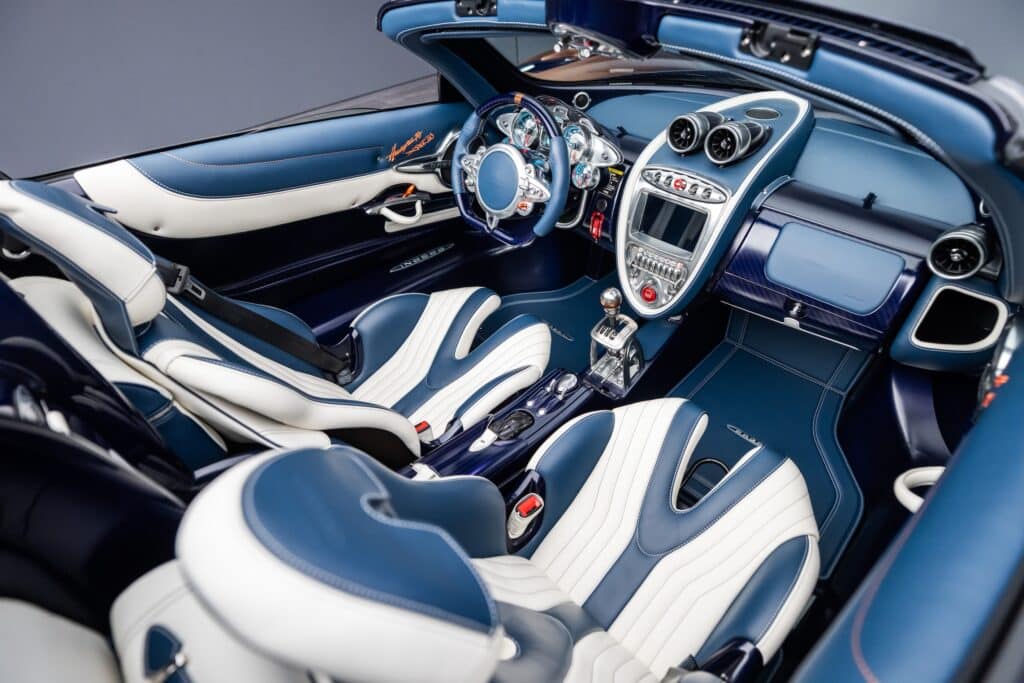 Pagani Huayra 70 Derecho interni