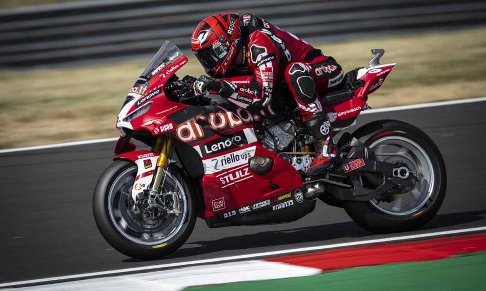 Iker Lecuona durante il Round SBK 2026 di Donington Park (© Ducati Media House)