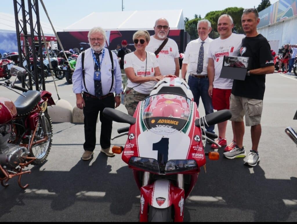 Piero Guerrini con la giuria del Ducati Heritage Contest