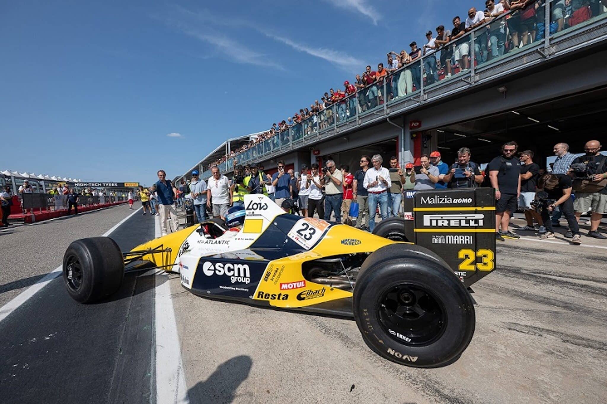 Miguel Anguel Guerra sulla Minardi M189 (© Historic Minardi Day)