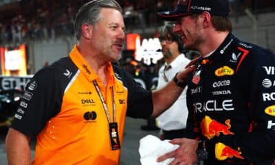 Zak Brown, CEO McLaren, e Max Verstappen (© Red Bull Content Pool)