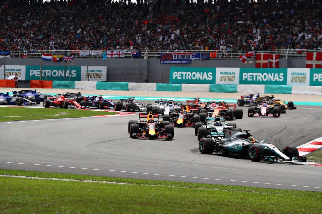 La partenza dell'ultimo GP della Malesia nel 2017 (© Red Bull Content Pool)