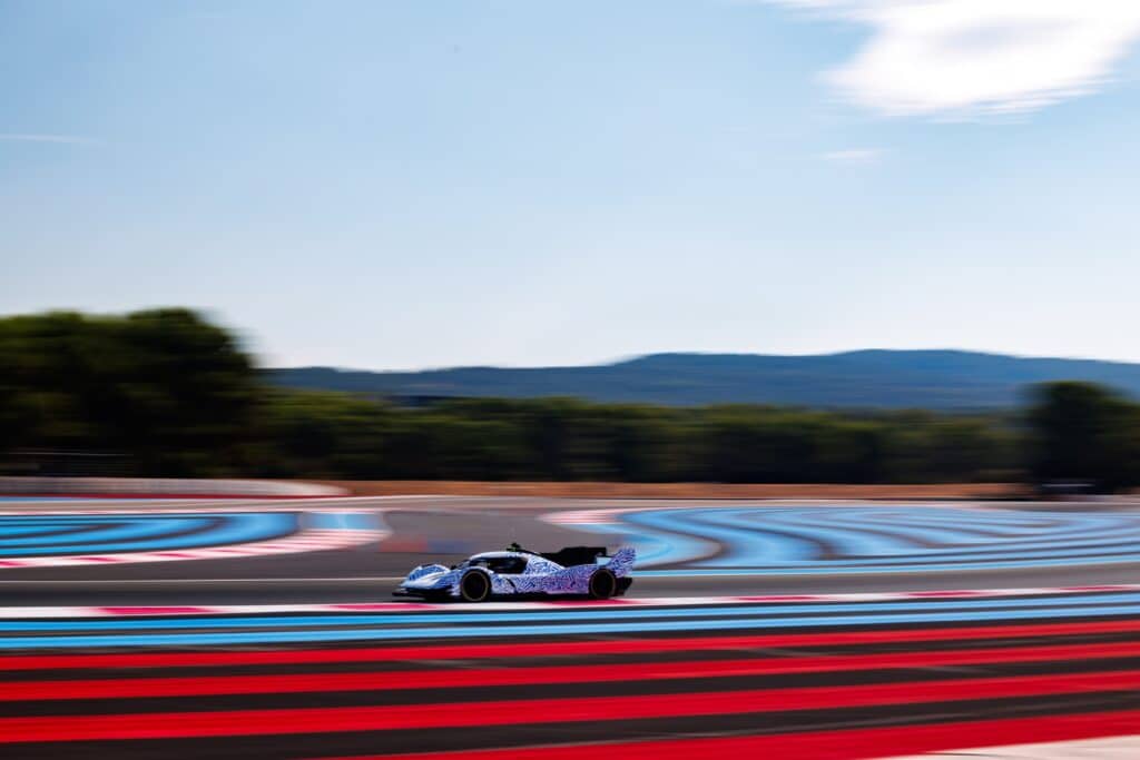 La Ford LMDh in azione al Paul Ricard