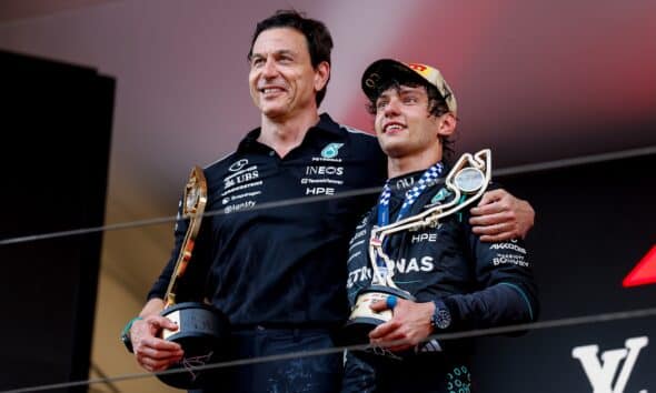 Toto Wolff con Kimi Antonelli sul podio di Monaco (© Mercedes Media Centre)