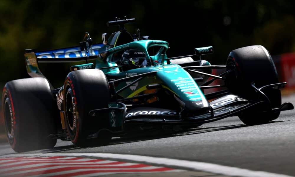 Lance Stroll con l'Aston Martin AMR26 in Ungheria (© astonmartinf1.com)