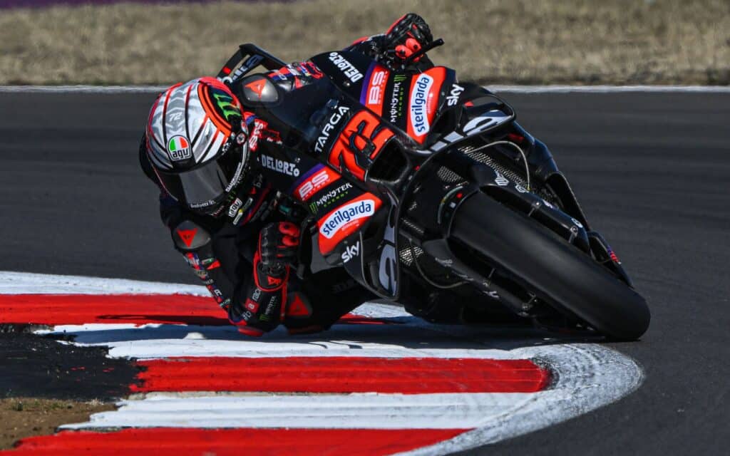 Marco Bezzecchi impegnato a Silverstone (© motogp.com)