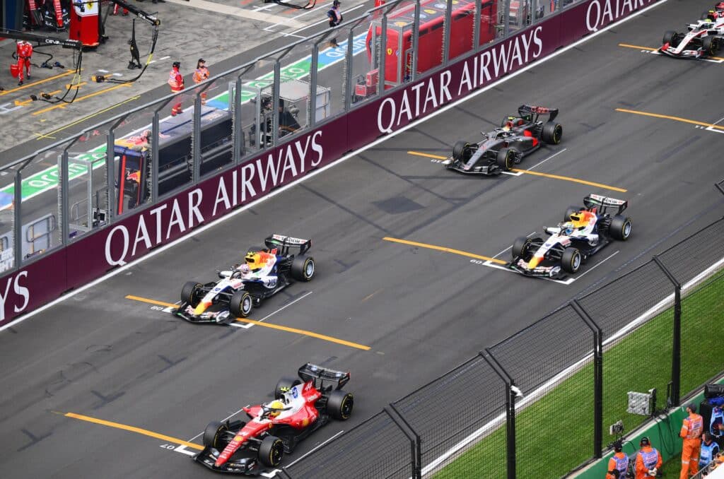 La griglia di partenza nel GP d'Australia 2026, la prima con la nuova procedura di precarica del turbo (© Red Bull Content Pool)