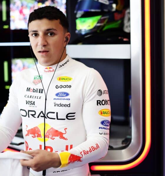 Isack Hadjar nei box a Spa (© Red Bull Content Pool)