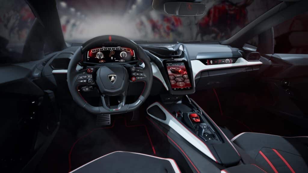 Gli interni della Lamborghini Revuelto SV (© Lamborghini)
