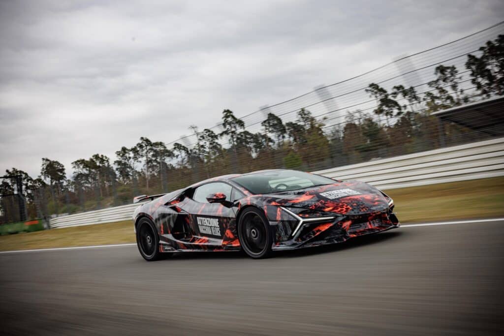 La Lamborghini Revuelto SV a Hockenheim (© Lamborghini)