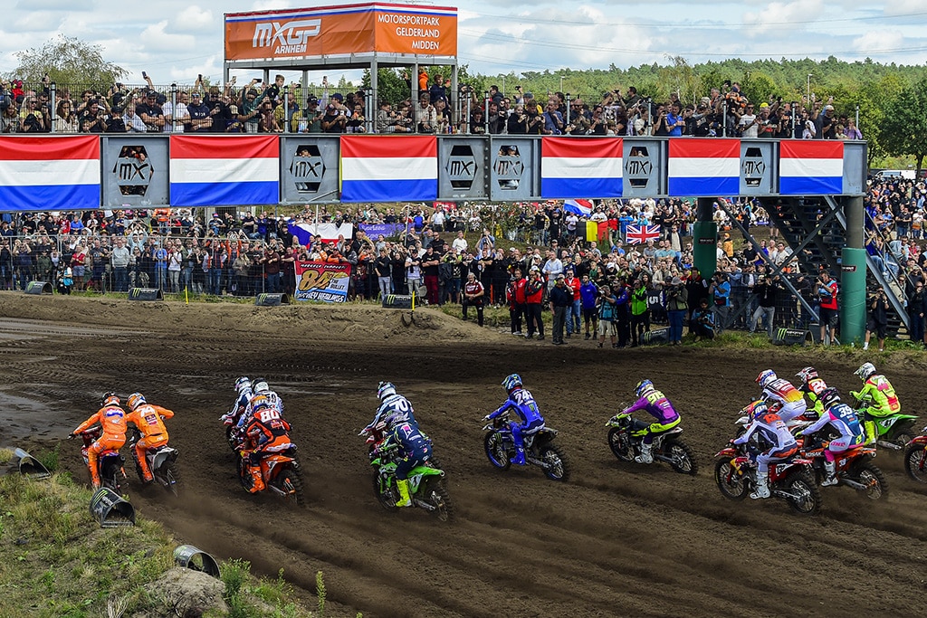 La partenza di una gara del GP Olanda MXGP (© mxgp.com)