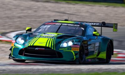 La #007 Aston Martin Comtoyou al Nurburgring