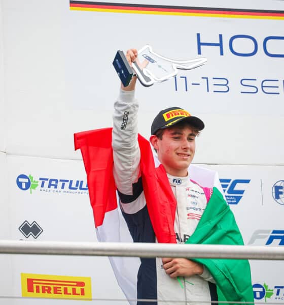 Emanuele Olivieri sul podio di Gara 2 ad Hockenheim è campione FREC 2026 (© archiviofotografico.acisport.it)