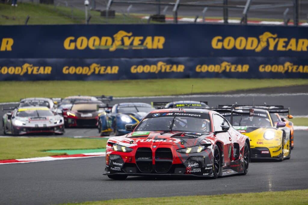 La #32 BMW Team WRT vincitrice della 6 Ore del Fuji 2026 in classe LMGT3 (© DPPI / FIA WEC)