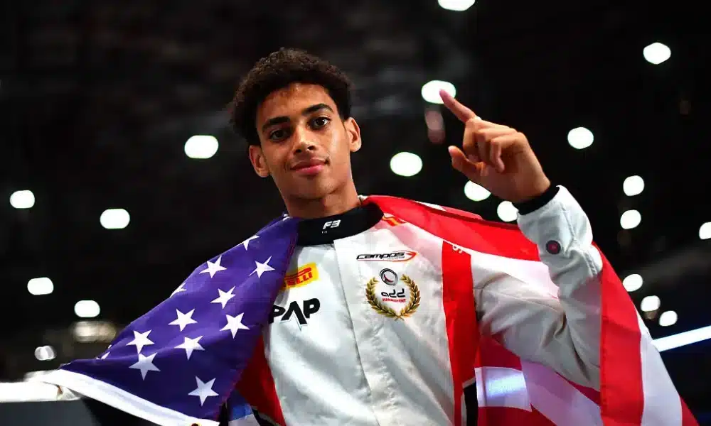 Ugo Ugochukwu viene incoronato campione 2026 della Formula 3 (© fiaformula3.com)