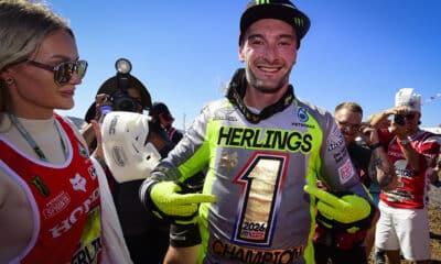 Jeffrey Herlings celebra la vittoria iridata MXGP in Turchia (© mxgp.com)