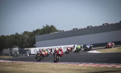La SBK in azione a Donington Park