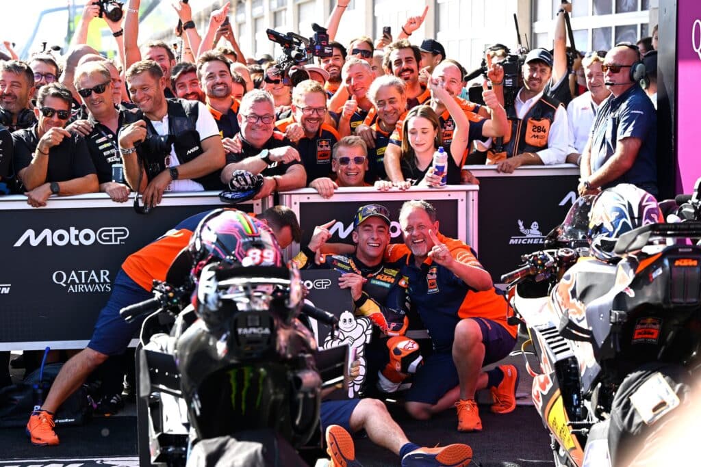 Pedro Acosta con il Team KTM