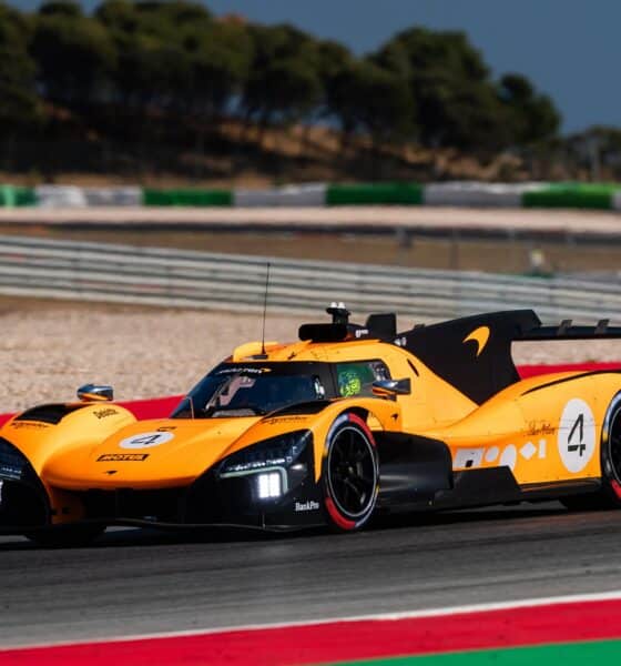 Lando Norris in test con la McLaren Hypercar a Portimao (© mclaren.com)