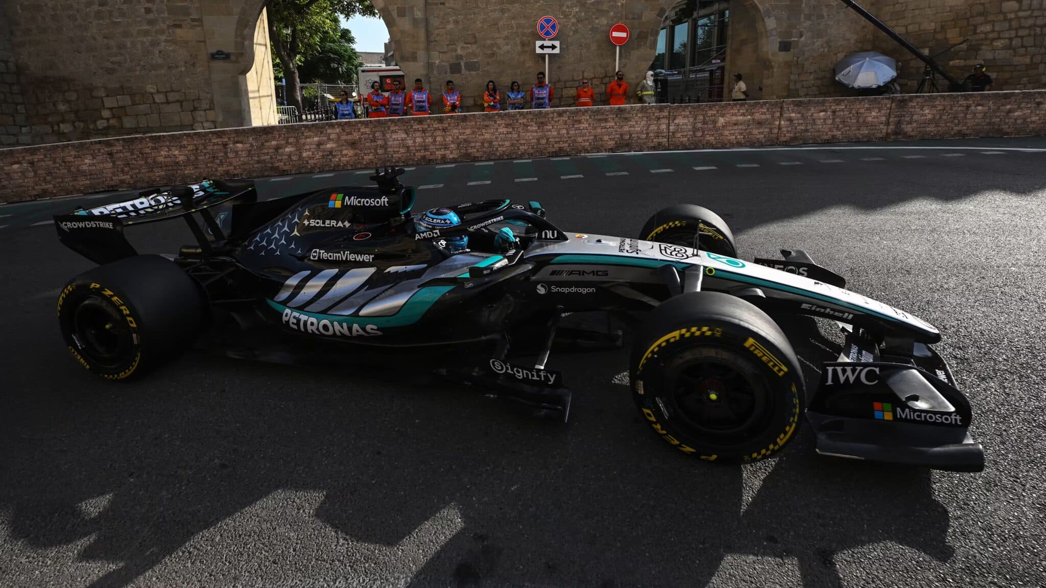 russell f1 gp azerbaijan 2026