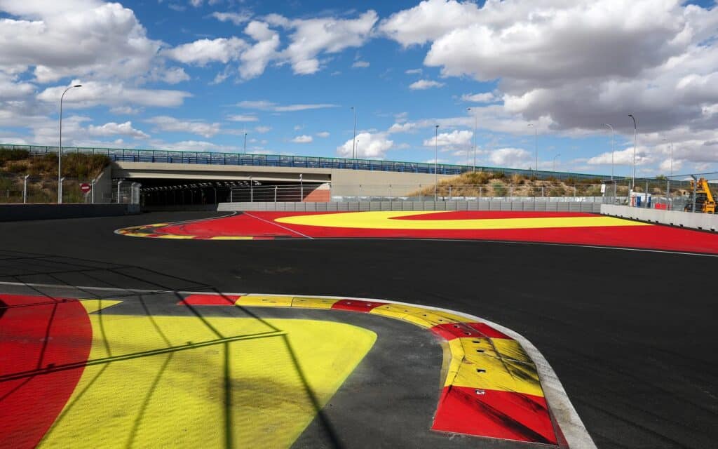 La discussa Curva 5 del Madring (© mclaren.com)