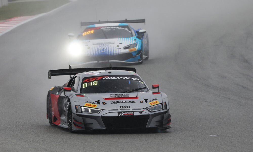 L'Audi #99 di Tresor Attempo in azione a Barcellona