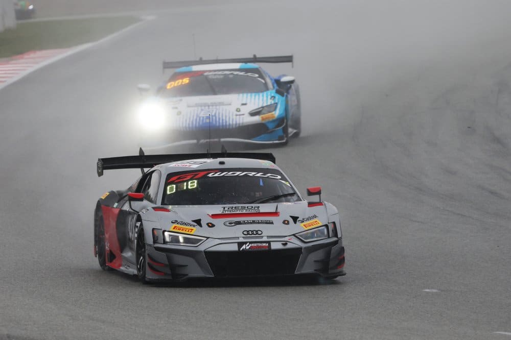 L'Audi #99 di Tresor Attempo in azione a Barcellona