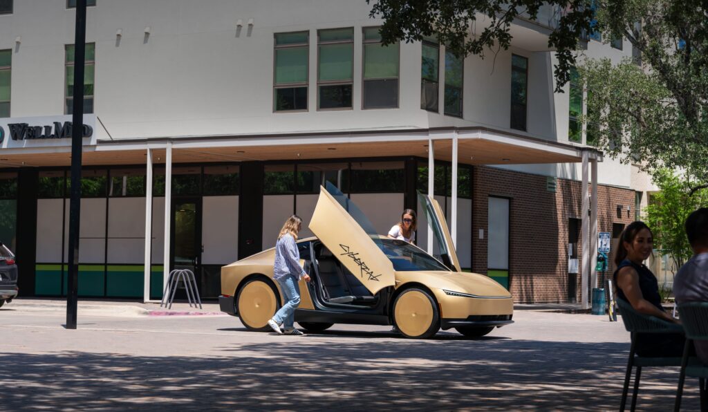 Il Tesla Cybercab (© Tesla)