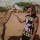 Lewis Hamilton durante uno dei suoi viaggi in Africa, Kenya 2022 (© lewishamilton - instagram)