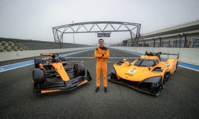 Leonardo Fornaroli con la McLaren MCL39 e la McLaren MCL-HY (© mclaren.com)