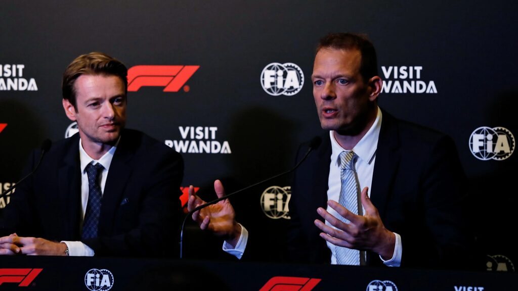 Sulla destra, Alexander Wurz (© f1.com)
