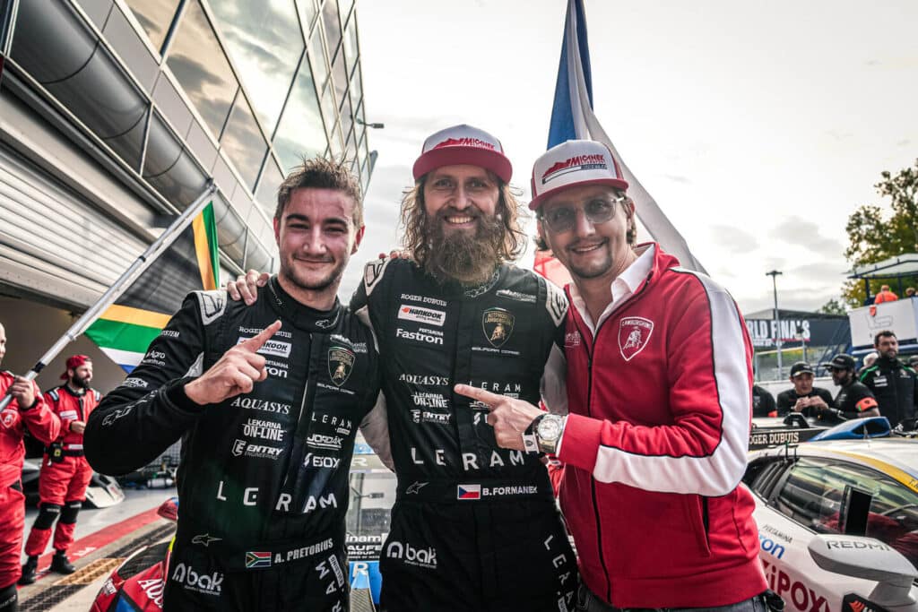 Formanek e Pretorius, vincitori delle Lamborghini World Finals 2026 di classe Pro (© Lamborghini)
